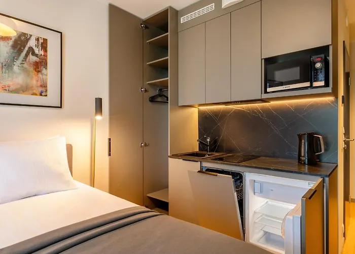 Hessnery Ξενοδοχείο 4*